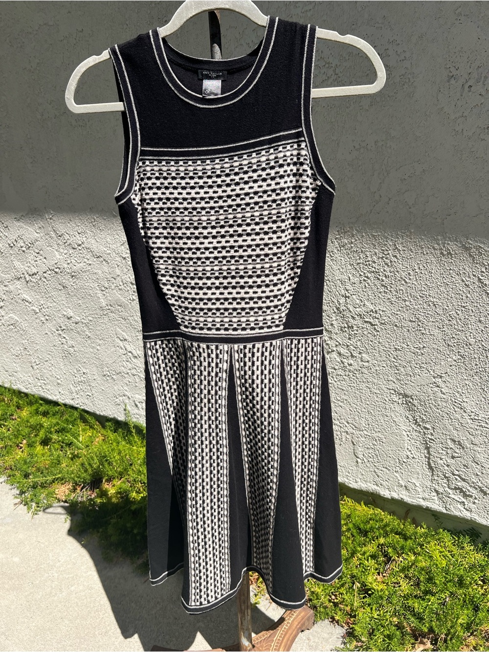 Ann Taylor Black and White Sleeveless Knit Fit-and-Flare Dress
